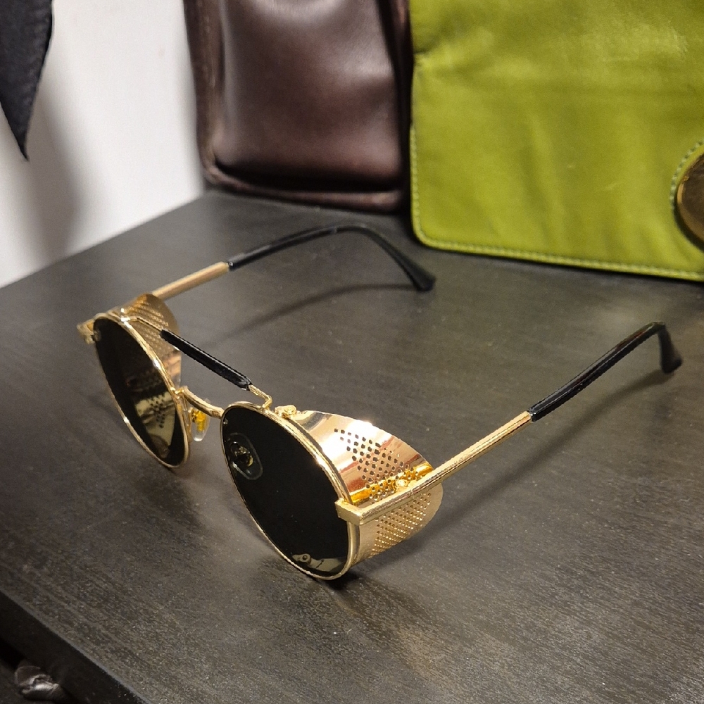 Gold Round Sunglasses